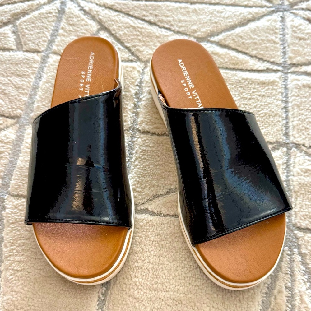 Adrienne Vittadini Provence platform slide sandal
